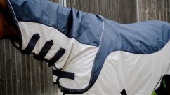 Síťová deka s nepromokavými zády Equitheme Tyrex Combofly 600D