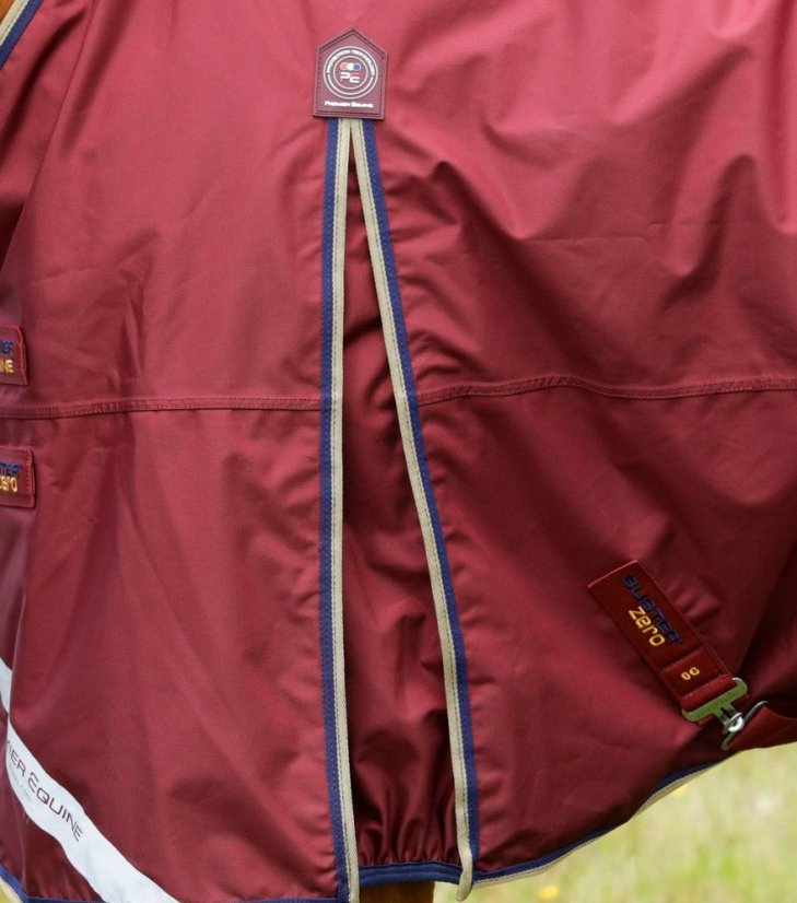 Nepromokavá výběhová deka pro koně Premier Equine Buster Zero s krčním dílem 0g 145cm