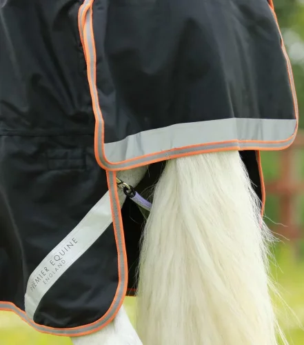 Nepromokavá výběhová deka pro koně Premier Equine Titan s krčním dílem 300g