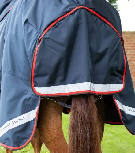 Nepromokavá deka Premier Equine Buster 420g s krčním dílem