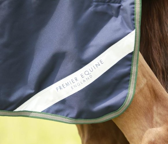 Nepromokavá výběhová deka pro koně Premier Equine Titan s krčním dílem 40g