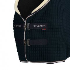 Odpocovací deka B Vertigo Dylan s límcem z umělé kožešiny