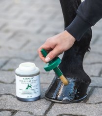 Ošetřující Olej KERALIT Hoof-Elast 475 ml
